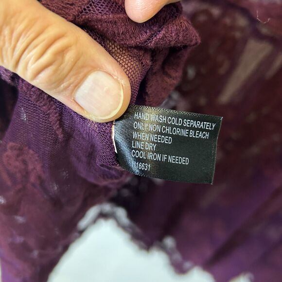 Lane Bryant Burgundy Sheer Embroidered Lace Babydoll Peplum LS Top Size 14/16 - Picture 11 of 13